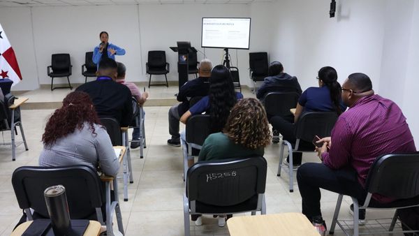 Panamá capacita a expertos en combate de basura marina