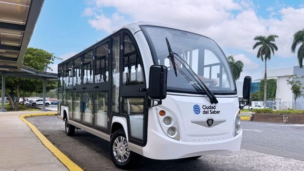 Ciudad del Saber estrena rutas piloto de buses eléctricos