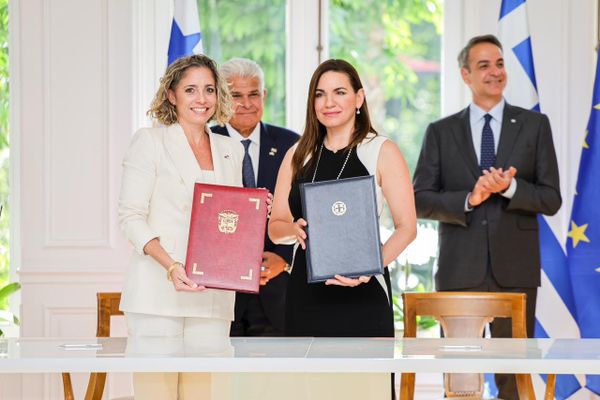 Panamá y Grecia sellan acuerdos en turismo y política — con el registro marítimo como telón de fondo