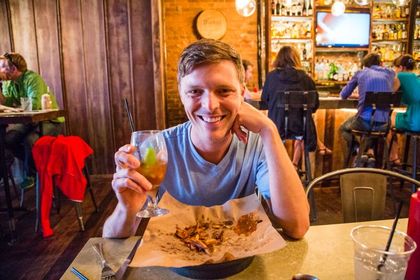 Knoxville, TN – Booze, Bites and Bands