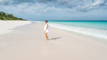 Pink Beaches and Bubbly, Nikki’s Harbour Island Birthday