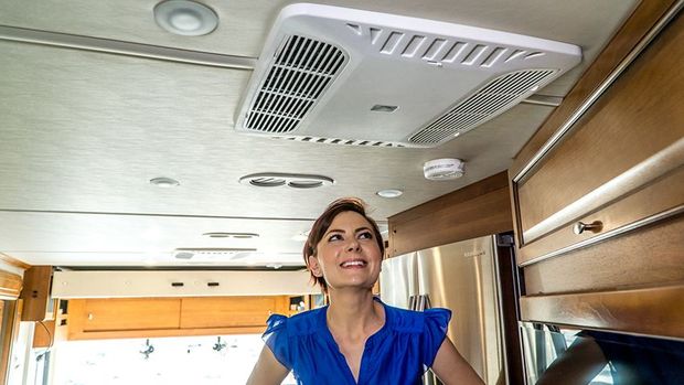 Off Grid Solar Powered RV Air Conditioning – Is it Possible?