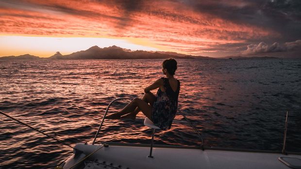 Life At Sea – Sailing To The Cook Islands + New Crew