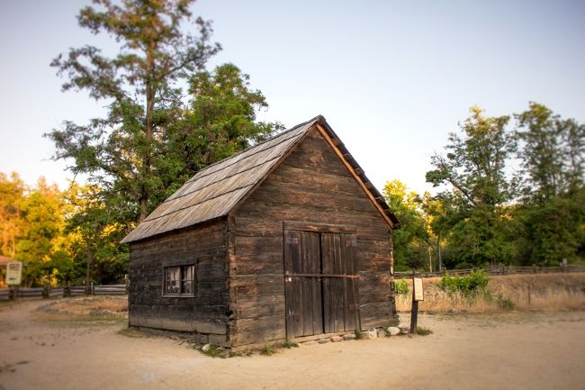barn