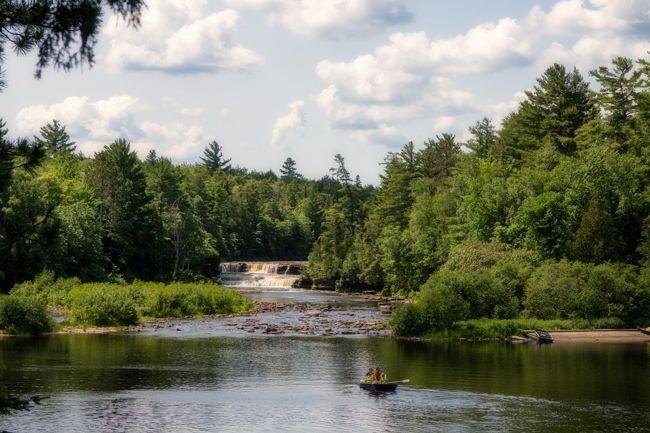 tahquamenon falls michigan