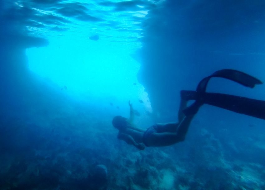 snorkeling thunderball grotto