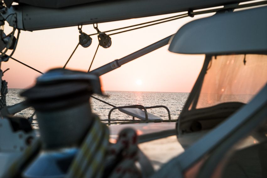 sailing about the world