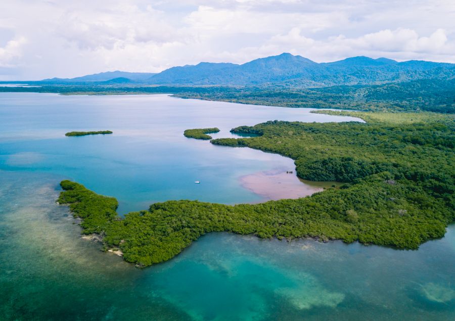 sailing and exploring san blas