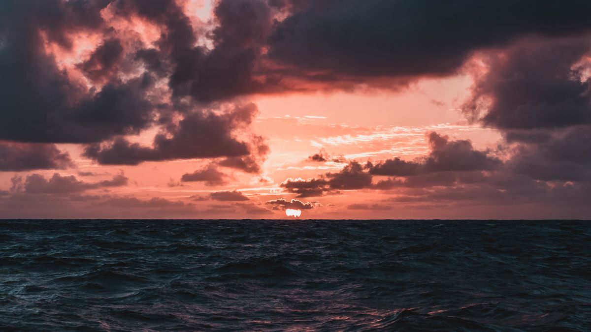 sunset at sea while sailing with the wynns