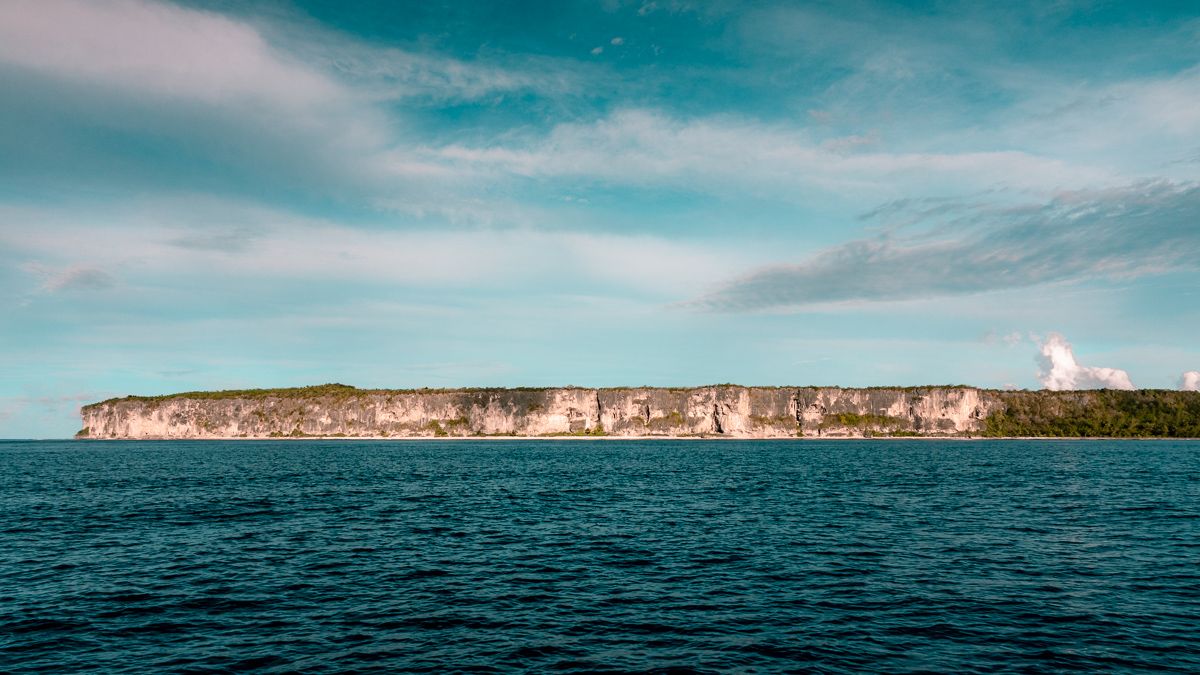 Sailing to Makatea in the Tuamotu archipelago