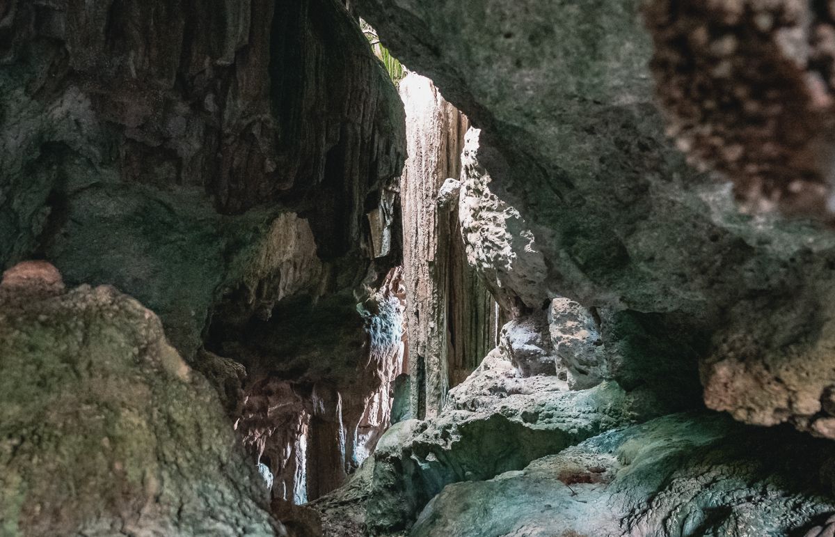 incredible caves and caverns of niue