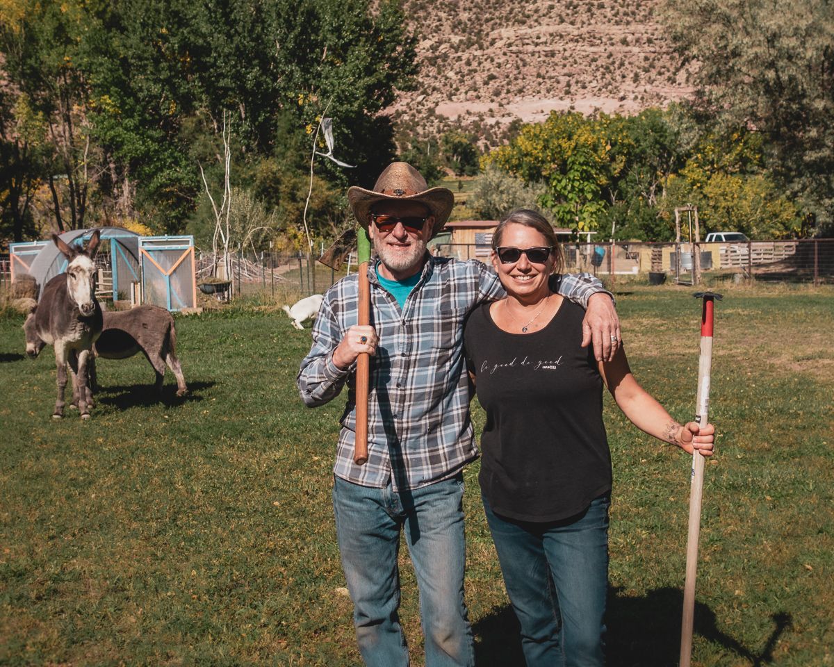 lynn and clark of mutiny ranch