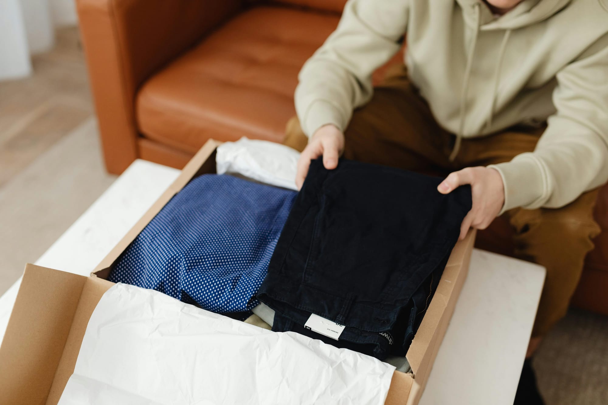 How to make a bundle on Poshmark: Packing bundled items