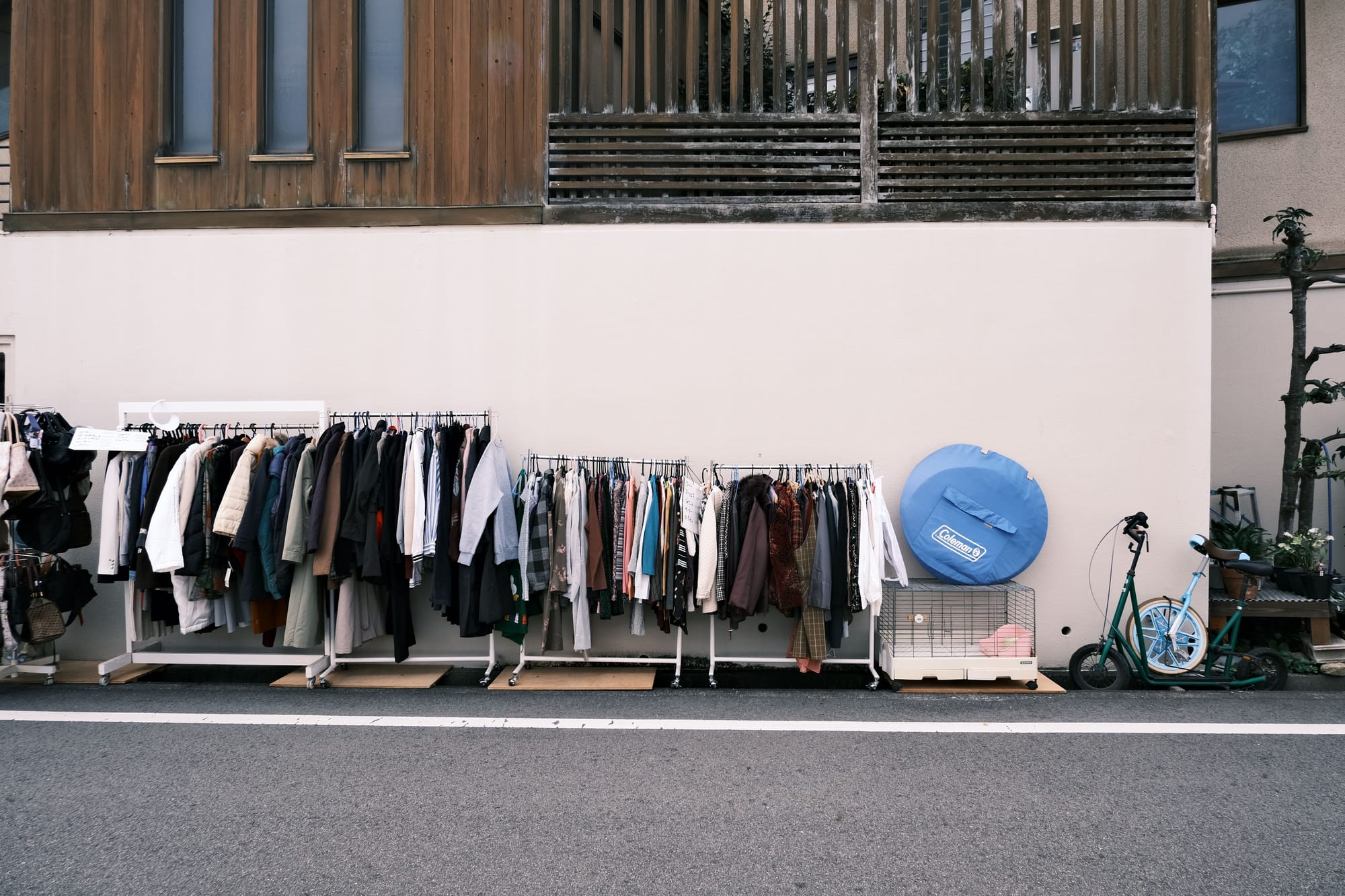 Curbside shopping
