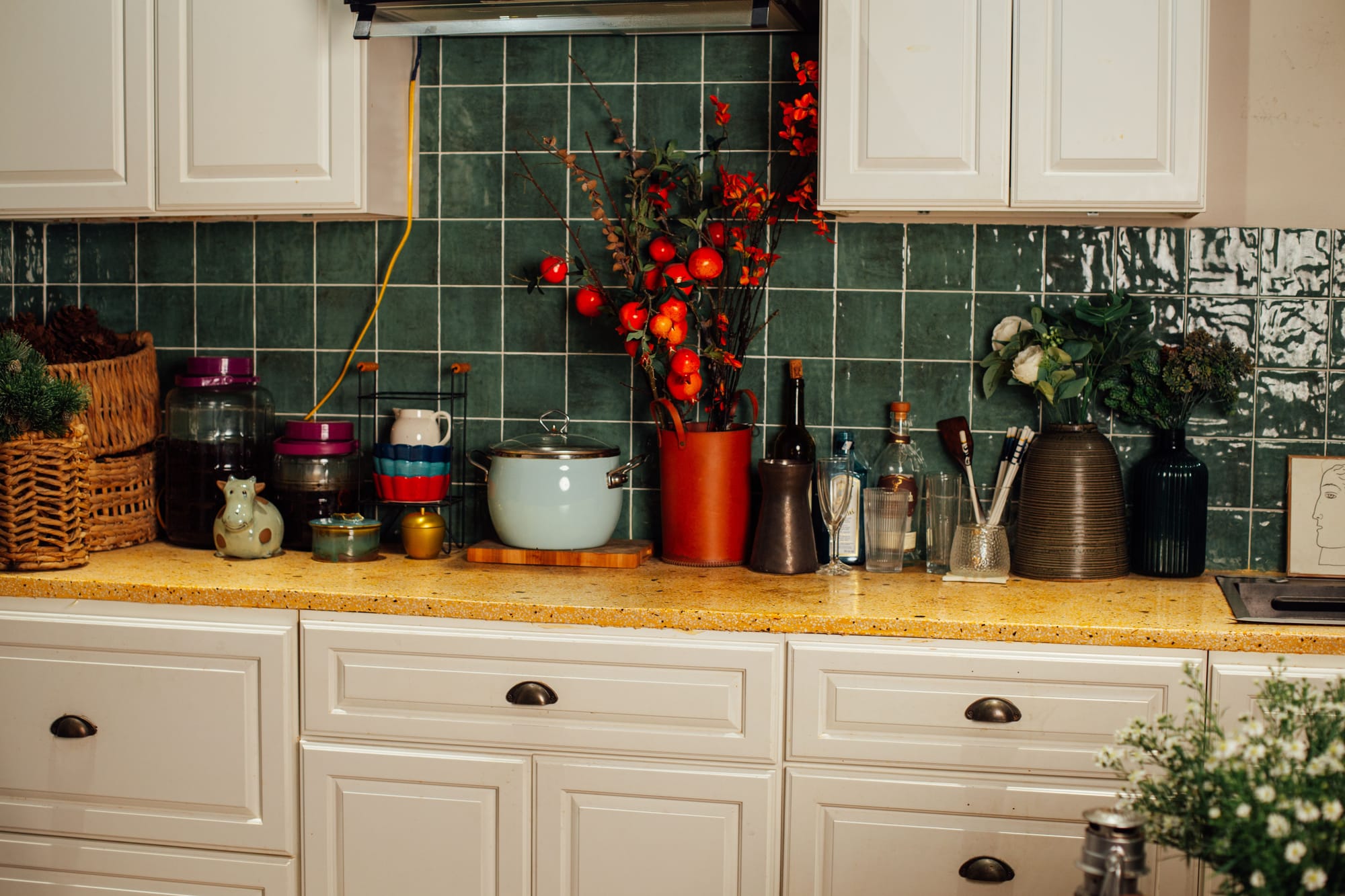 How some items are displayed in an estate sale