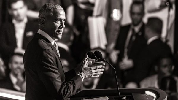 Obama pushes Democrats on housing