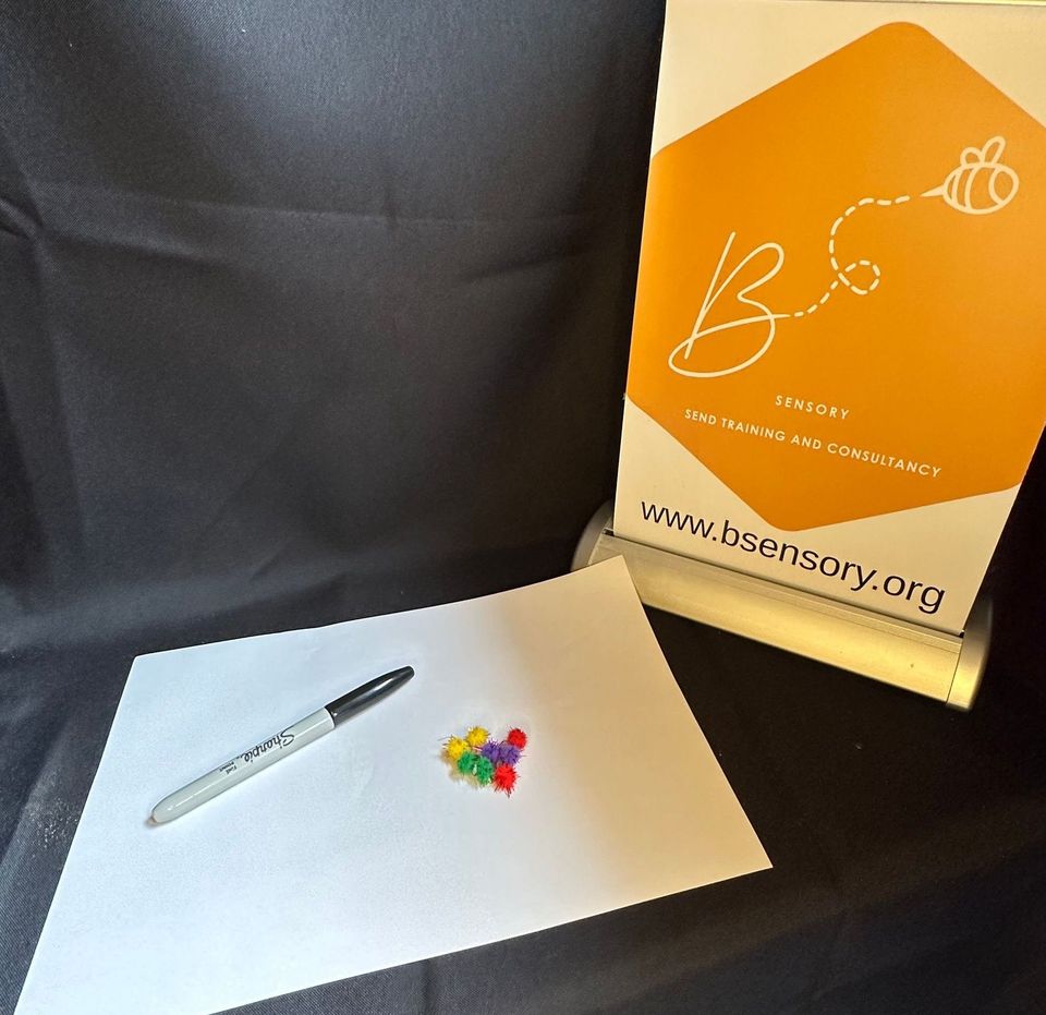 Spider Feet PomPom Blow