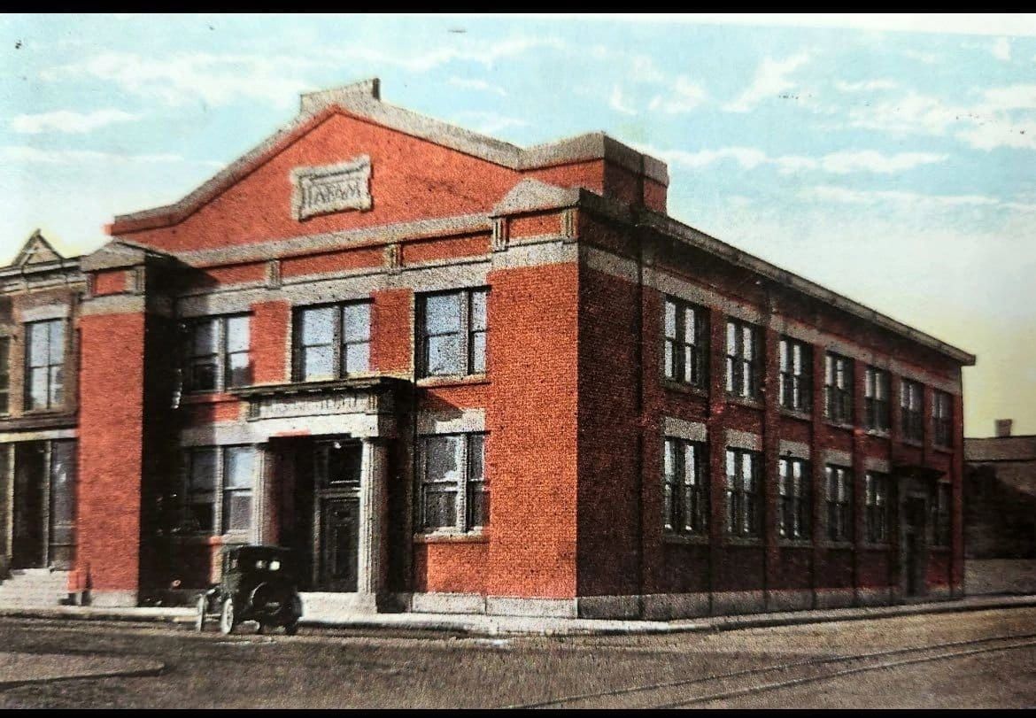From Secrets to Spotlights on Park St: Silver Fox and 122 Club