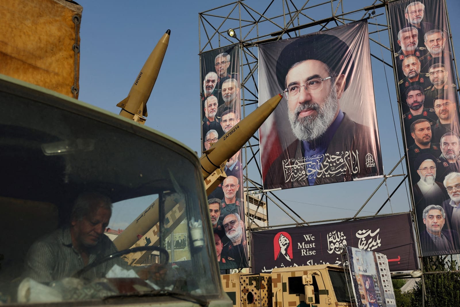 Iranian missiles are displayed next to a banner with a picture of Iran's Supreme Leader, Mojtaba Khamenei, on a street in Tehran, Iran, September 27, 2026. Majid Asgaripour/WANA (West Asia News Agency) via REUTERS REUTERS/Majid Asgaripour