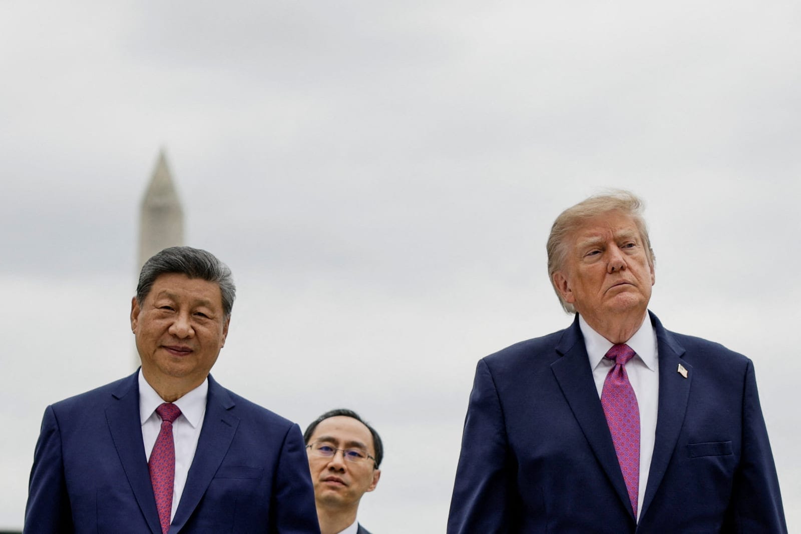 US President Donald Trump and Chinese President Xi Jinping walk back to the White House in Washington, D.C., US, September 24, 2026. REUTERS/Evan Vucci