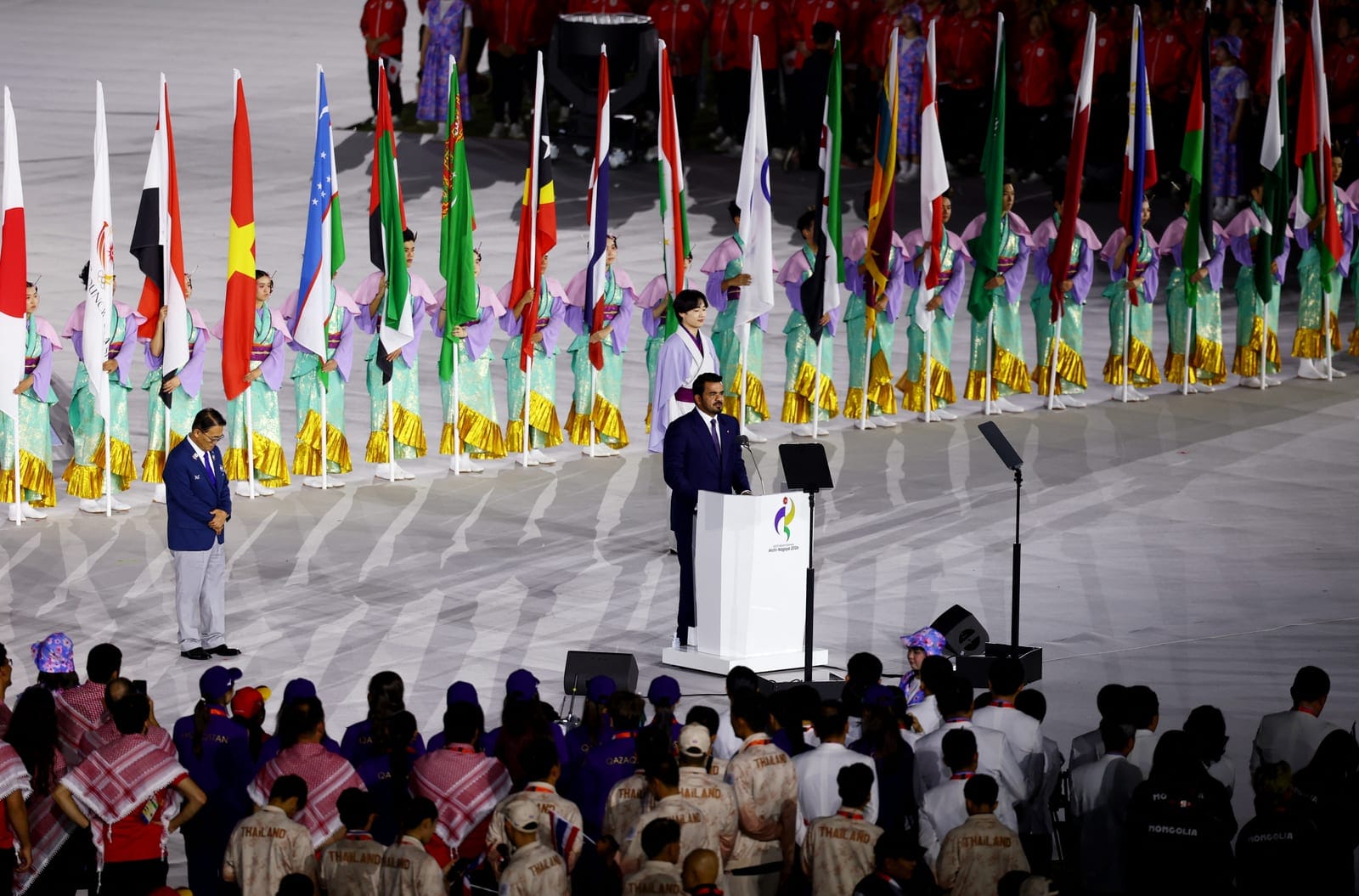 Asian Games - Aichi-Nagoya 2026 - Closing Ceremony - Paloma Mizuho Stadium, Nagoya, Japan - October 4, 2026 OCA president Sheikh Joaan bin Hamad Al Thani speaks during the closing ceremony REUTERS/Edgar Su