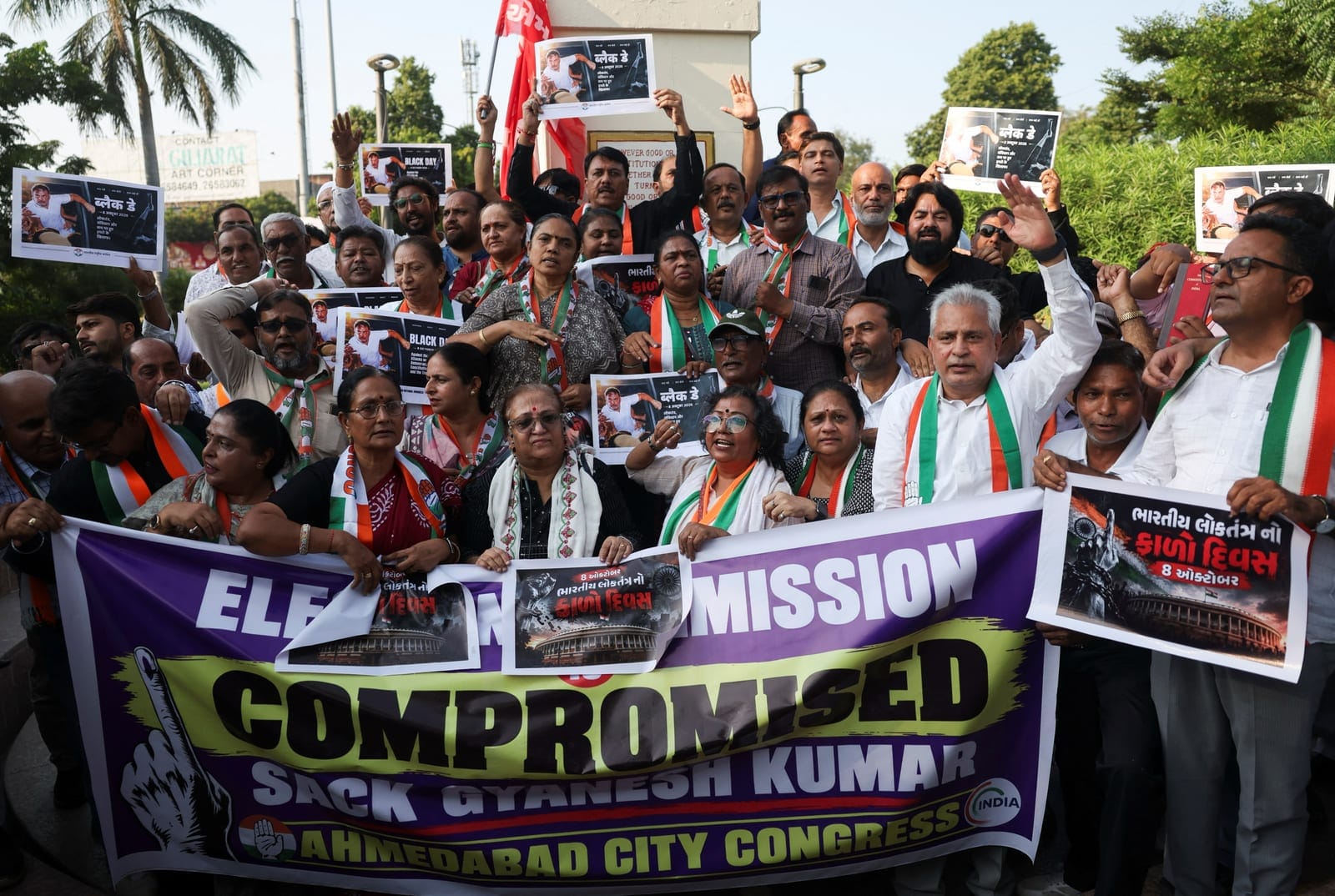 Demonstrators take part in a protest organized by opposition parties demanding the resignation of Chief Election Commissioner Gyanesh Kumar, in Ahmedabad, India, October 8, 2026. REUTERS/Amit Dave