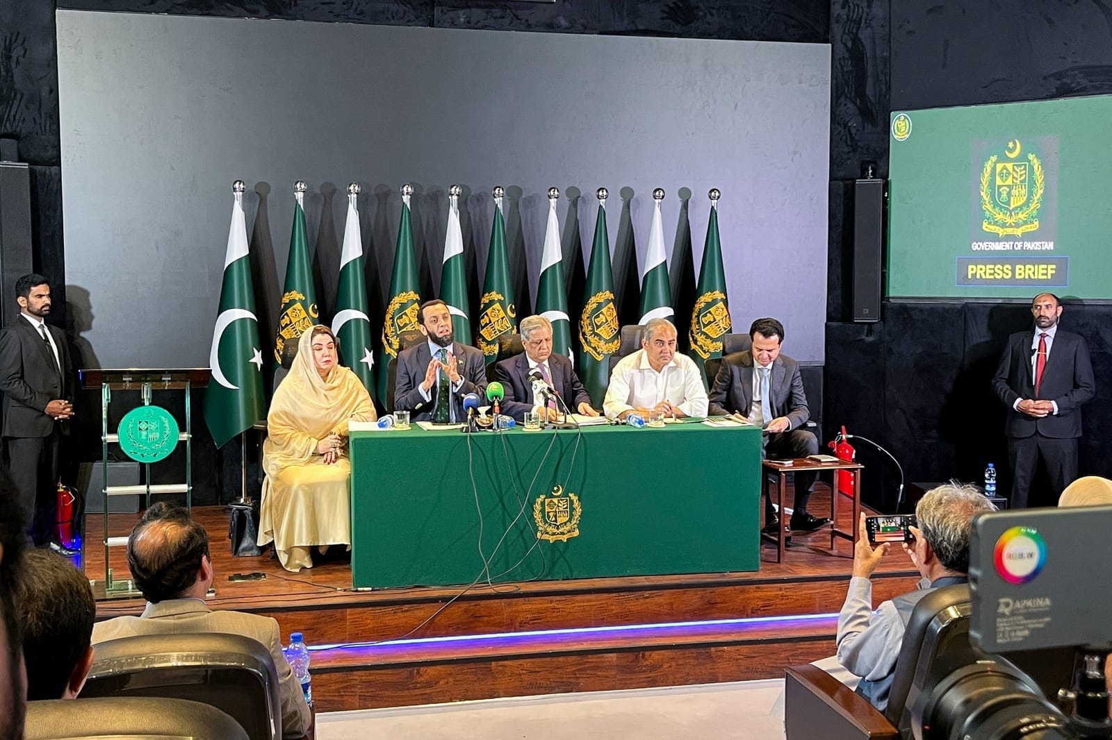 Pakistan's Federal Minister for Information and Broadcasting Attaullah Tarar speaks during a press conference after President Asif Ali Zardari declared an emergency and suspended the provincial government in Khyber Pakhtunkhwa, in Islamabad, Pakistan