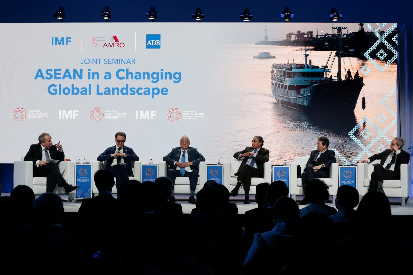 Senior Features Editor at Nikkei Asia John Aglionby, AMRO Director Yasuto Watanabe, Central Bank of the Philippines Governor Eli Remolona Jr., IMF Director of the Asia and Pacific Department Krishna Srinivasan, Vice-Minister of Finance for Internatio