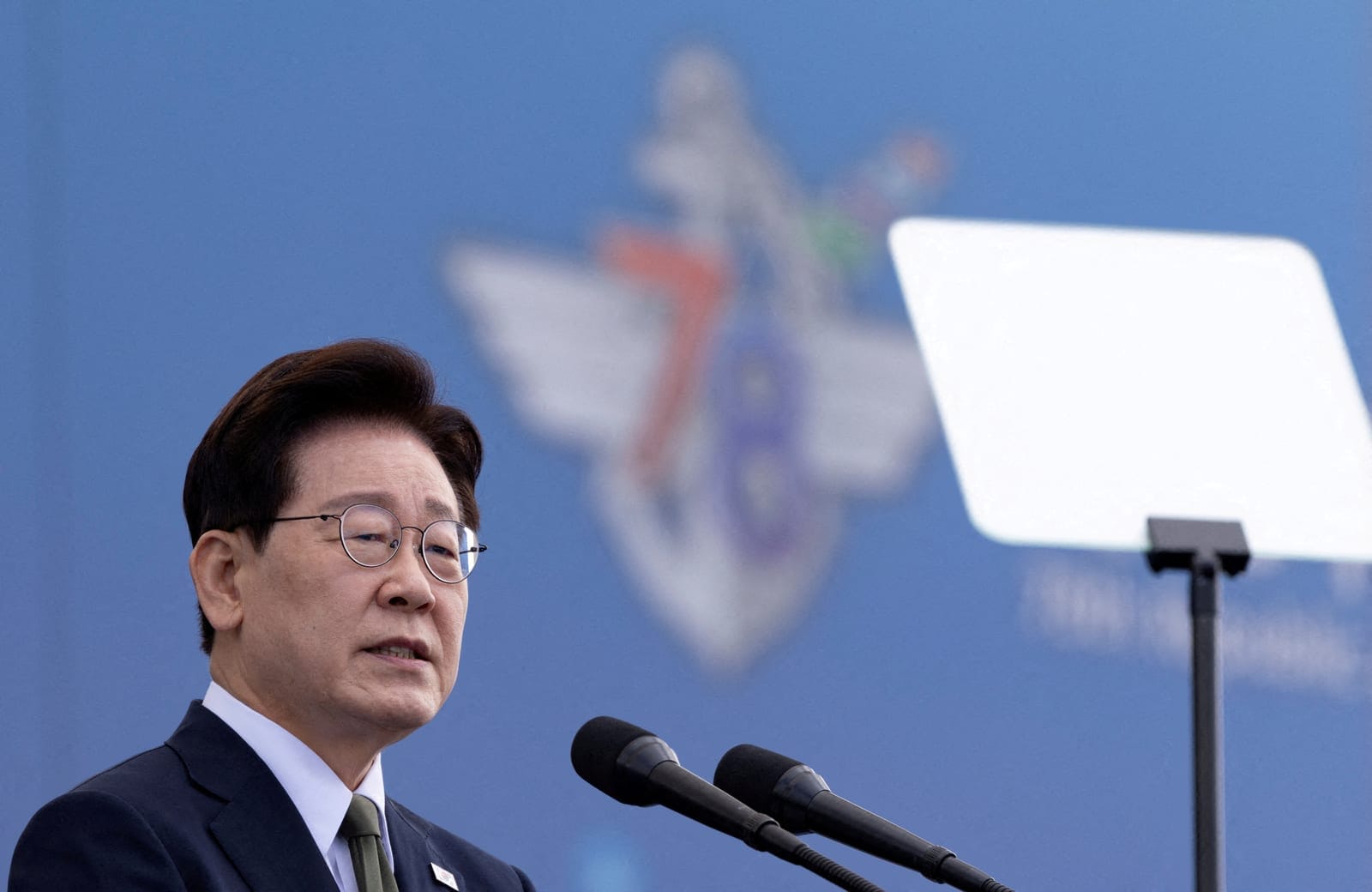 FILE PHOTO: South Korean President Lee Jae Myung delivers a speech during the 78th Armed Forces Day at a military base in Gyeryong-City, South Korea, 01 October 2026. JEON HEON-KYUN/Pool via REUTERS//File Photo