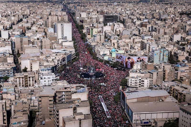 Tehran Mourners Chant for Vengeance Against Trump at Khamenei Funeral post image