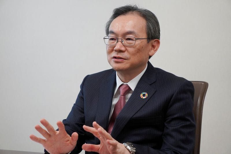 MUFG Chief Warns Weak Yen Could Choke Japan's Consumption and Growth post image