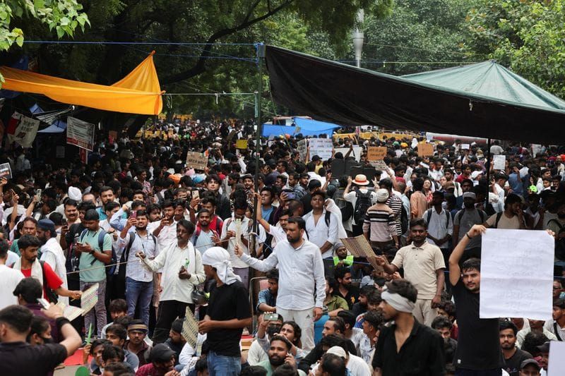 Activist Ends 26-Day Hunger Strike, But India's Youth Won't Stop Until Minister Quits post image