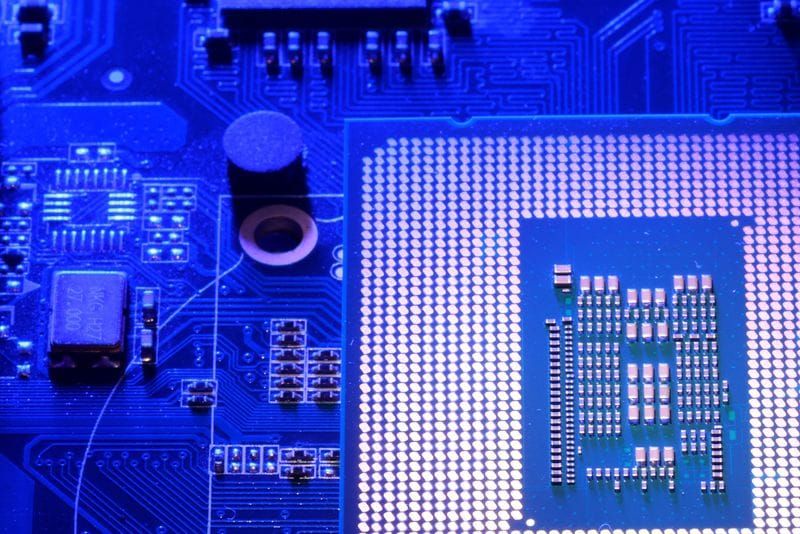 Republican China Hawk Presses Trump to Enforce Biden-Era Chip Rule on Huawei post image