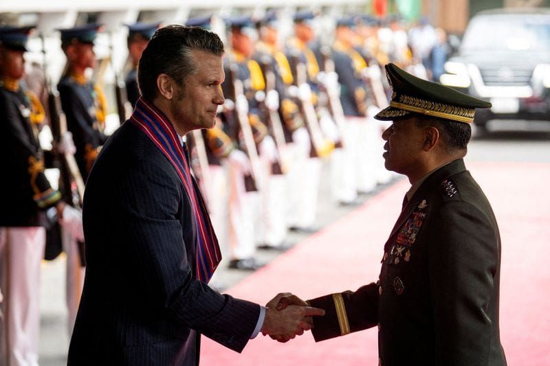 Manila Says US-Philippines Defense Ties Hold Despite Carrier Move to Middle East post image