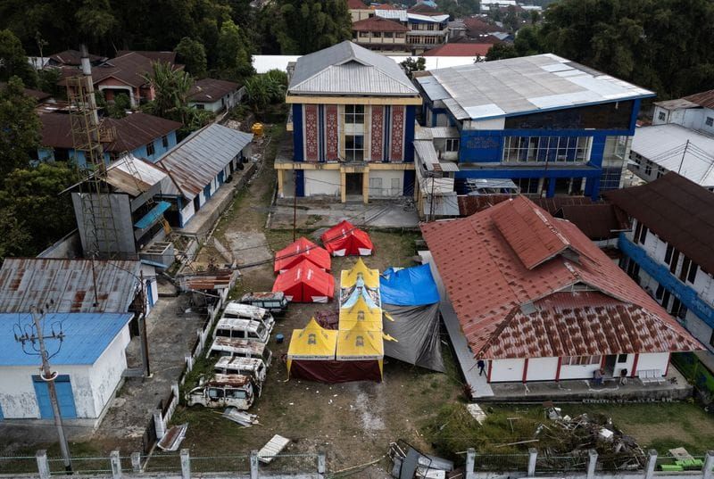 Indonesia Earthquake Death Toll Hits 100, 10 Days After East Nusa Tenggara Quake post image