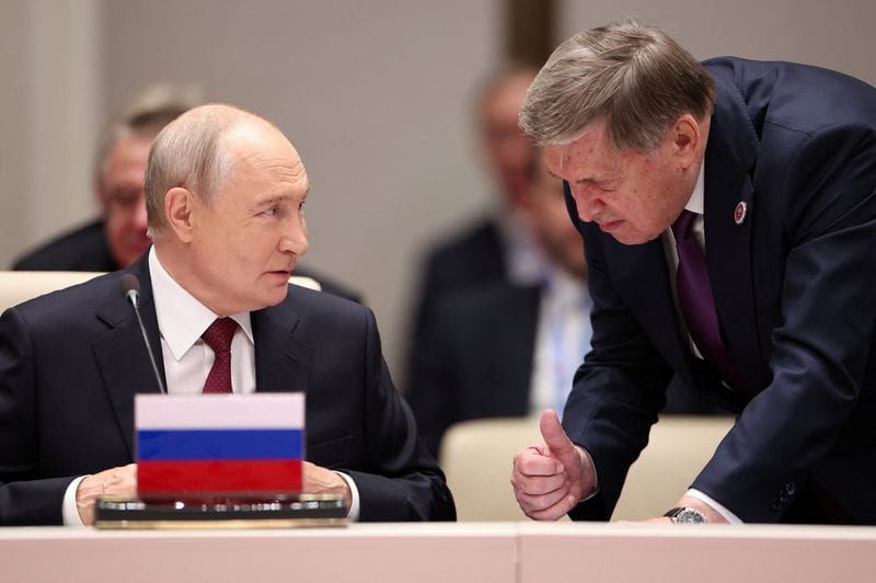 Kremlin Floats a Putin-Xi-Trump Meeting at November's APEC Summit post image
