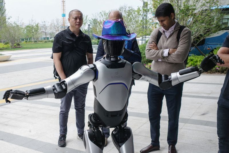 Foreigners Are Paying Up to $15,000 to Tour China's Robot and EV Factories post image