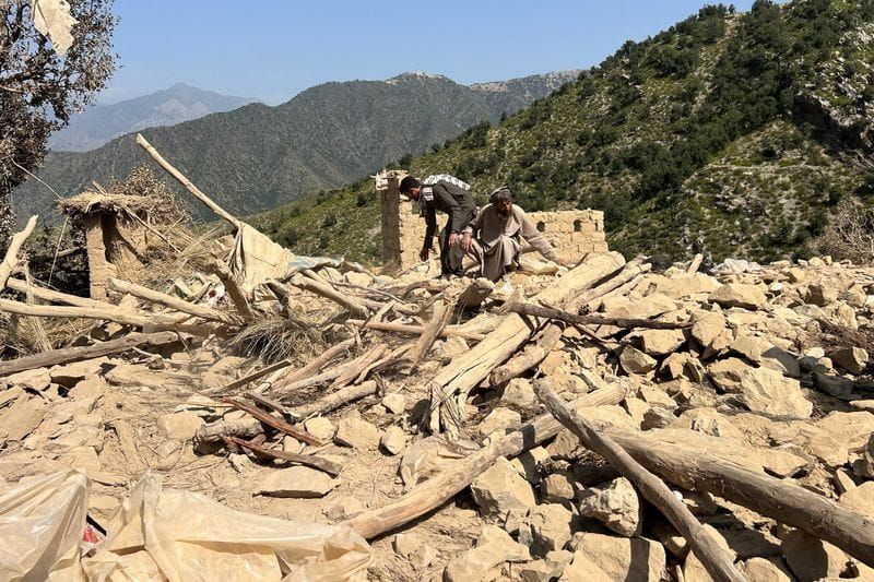 Pakistani Airstrikes Kill Nine in Afghanistan, Taliban Say post image