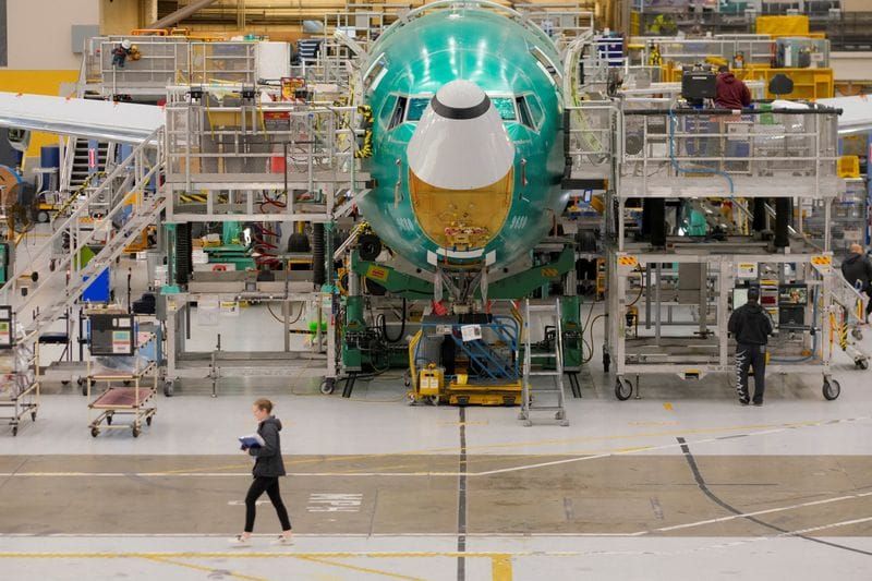 US Slows Aircraft-Part Exports to China to Gain Leverage in Trade Talks post image