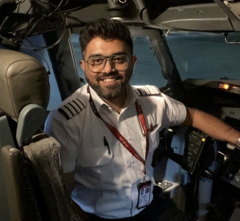 Stabbed flydubai Pilot Tells Modi He Opened Cockpit Door as Plane Plunged post image