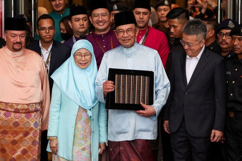 Malaysia Raises Minimum Wage to 2,000 Ringgit in 2027 Budget Ahead of Possible Snap Polls post image