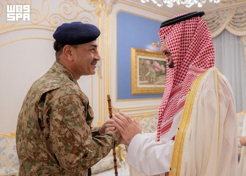 Pakistan Is Sending Troops to Saudi Arabia With No Parliament Vote post image