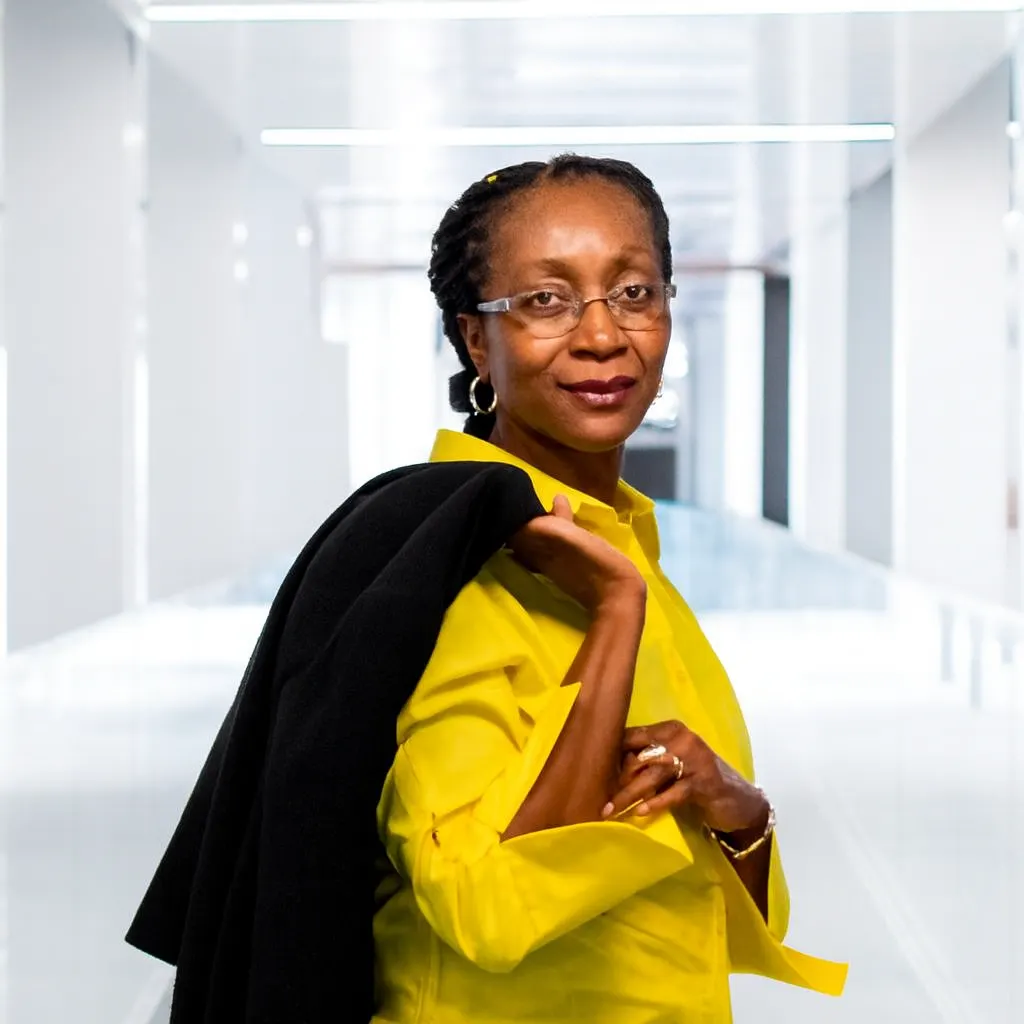 A Gentle Anti-Aging Routine for Sensitive Skin: Why Supporting the Skin Barrier Matters More Than Strength