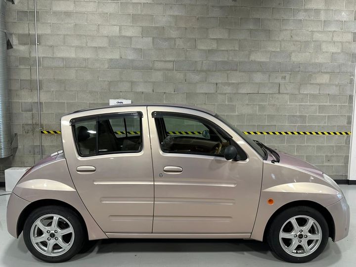 2000 TOYOTA WiLL Vi (JDM) - SOLD