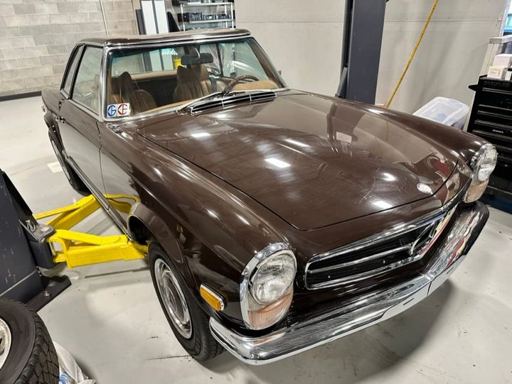 1970 Mercedes Benz 280SL Pagoda 4 Speed Manual - Sold