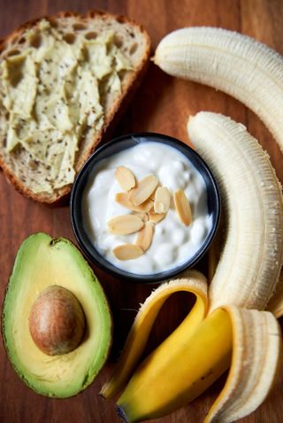 Nutrition och HIIT: vad ska jag äta före och efter passen?