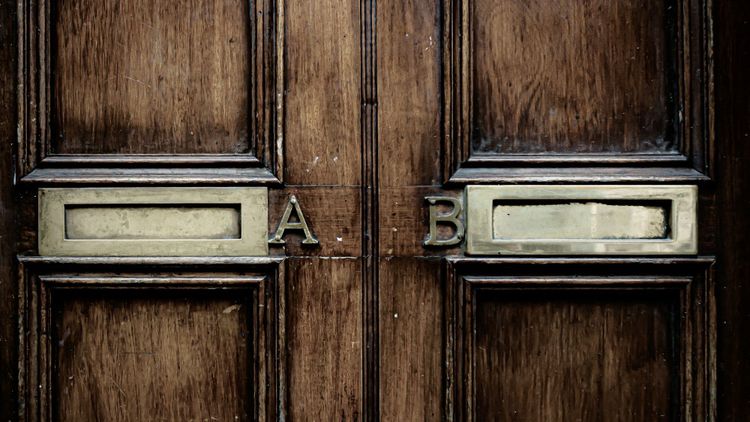 Finding Your Path Without Comparison