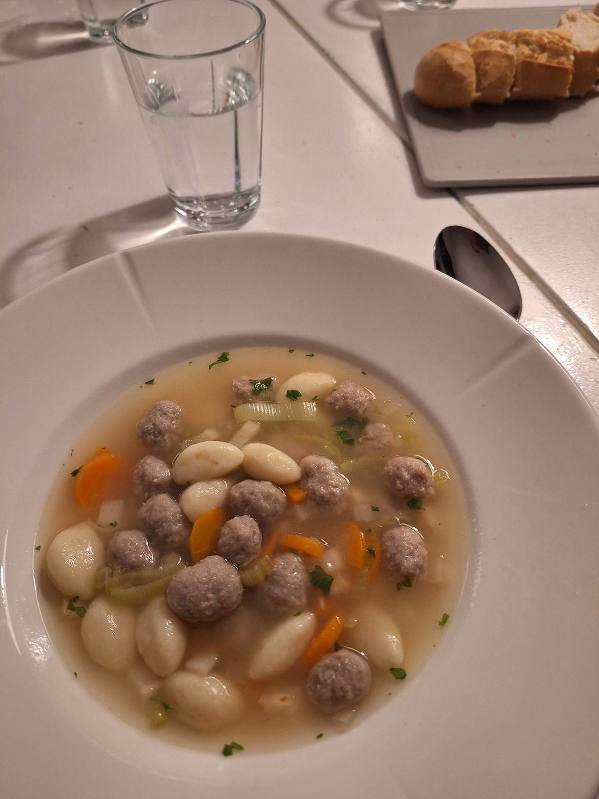 Oksekødssuppe