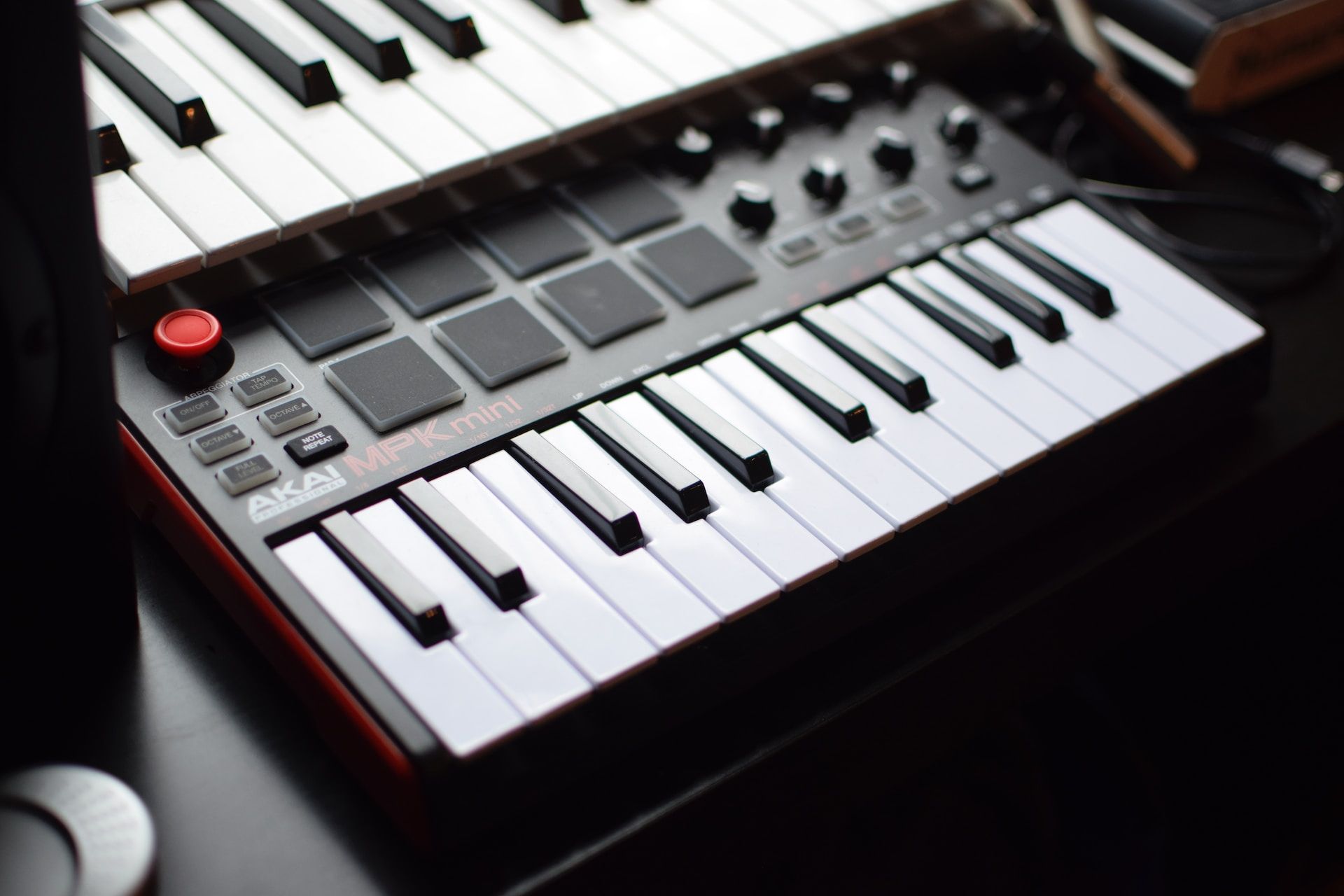 AKAI MPK mini MIDI controller keyboard