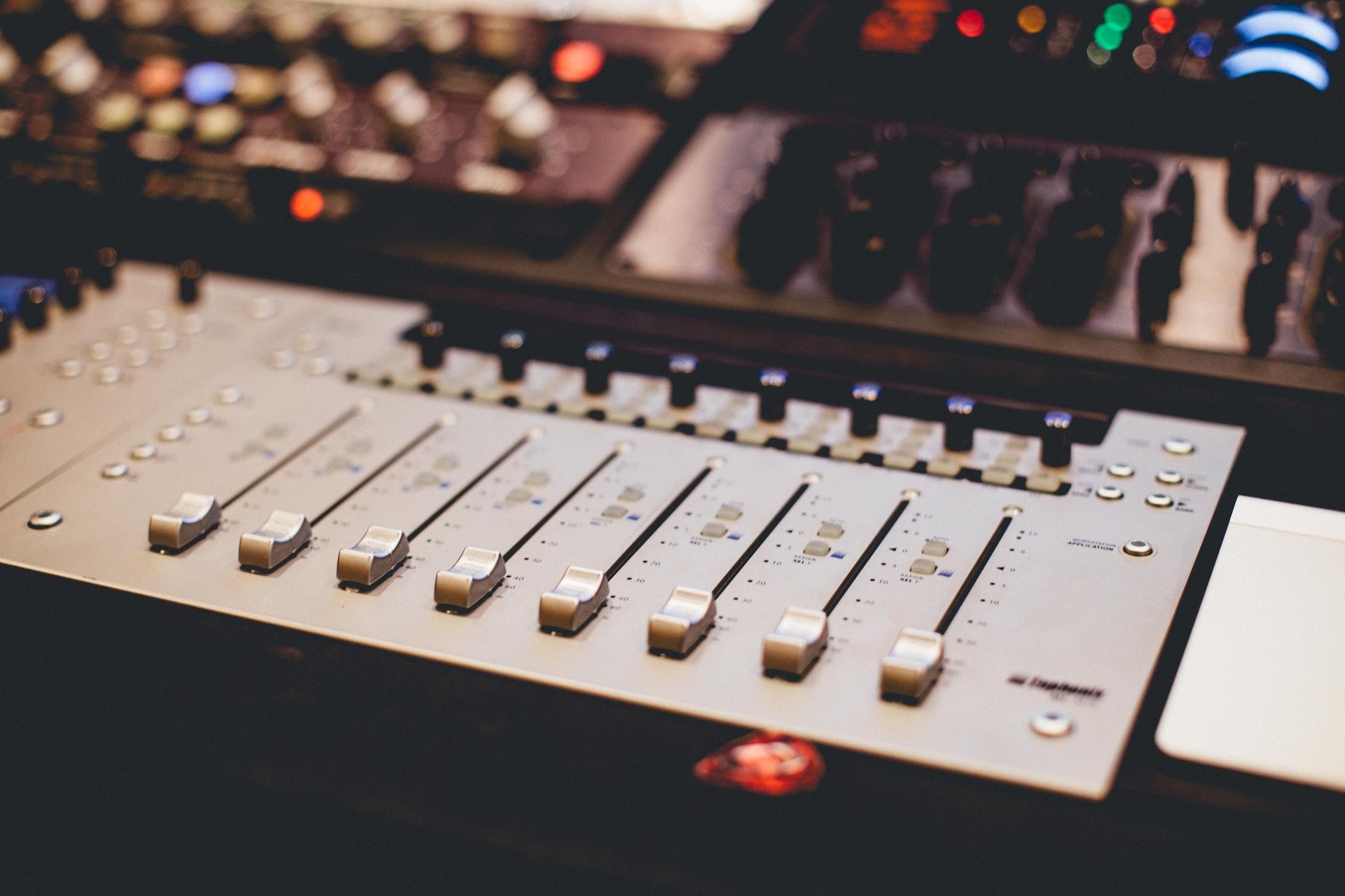 MIDI controller for DAW
